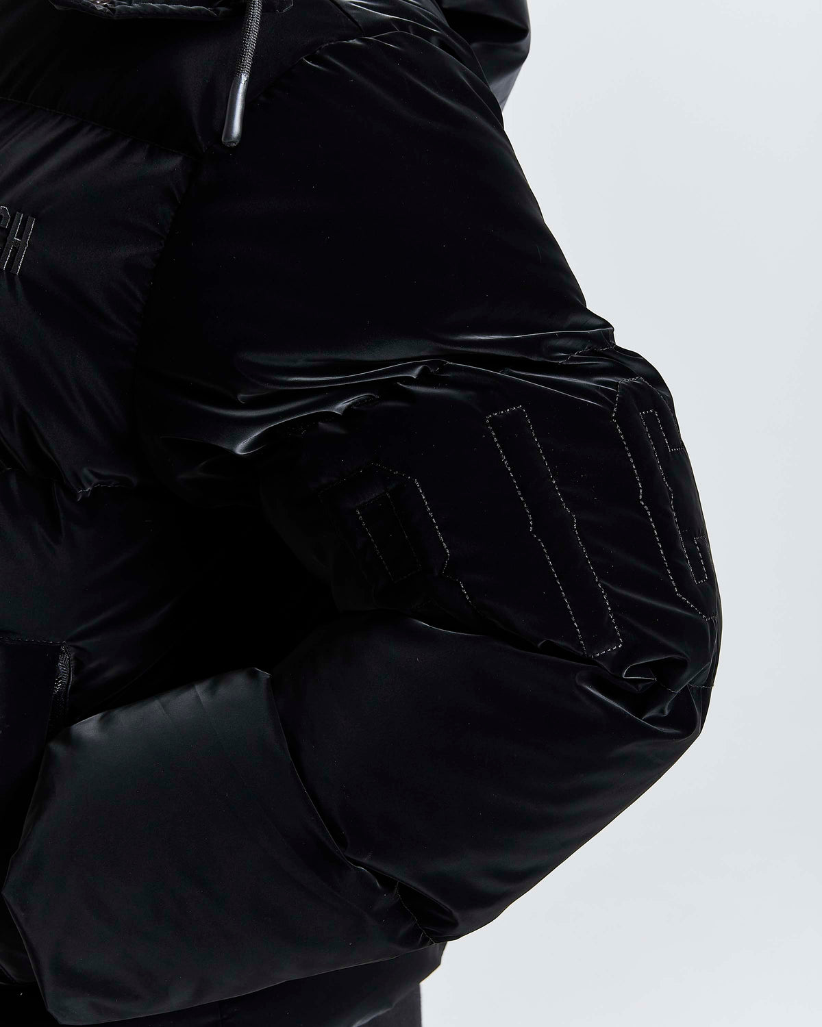 Vanta Puffer Jacket - Black