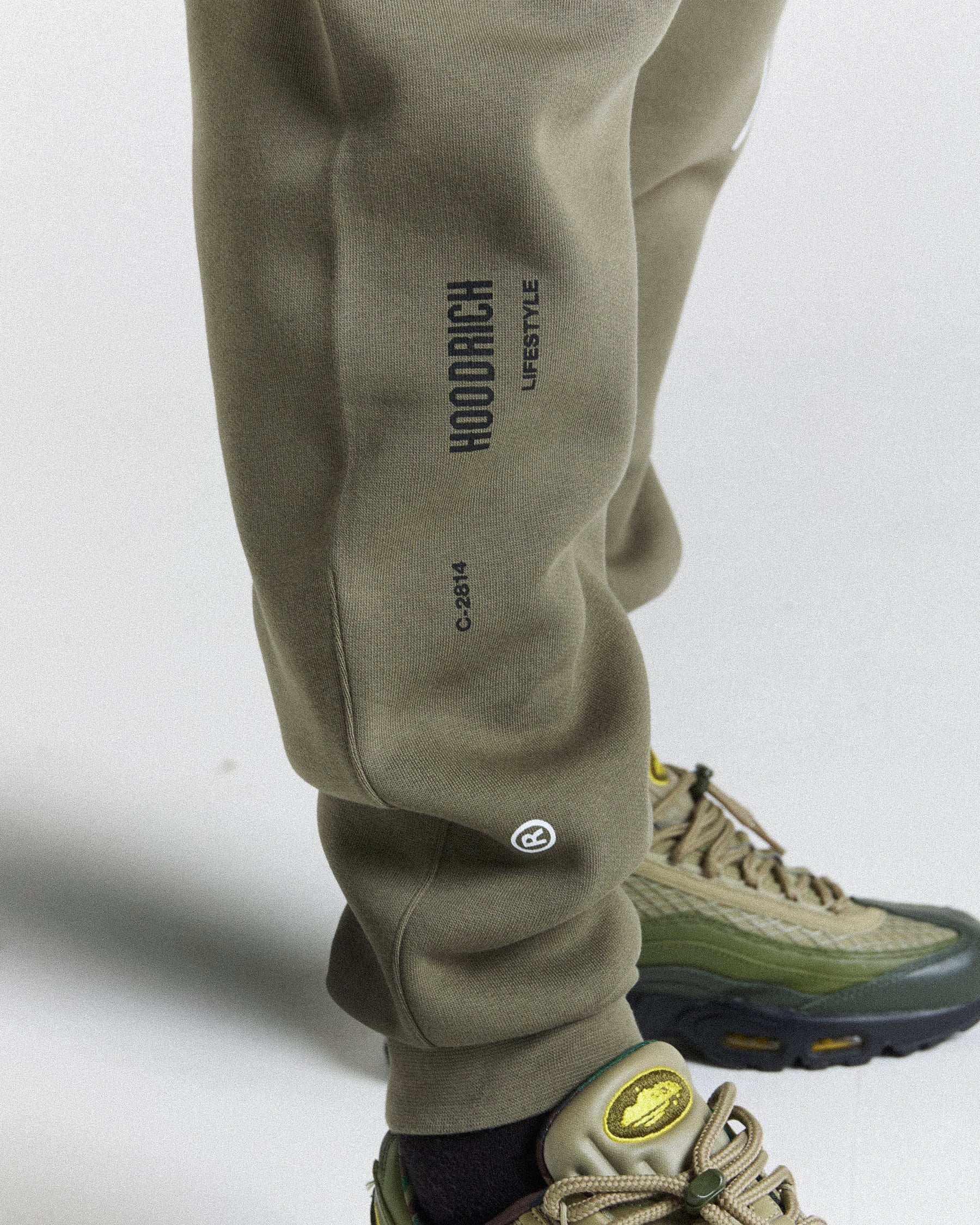 Caliber Joggers - Khaki/White