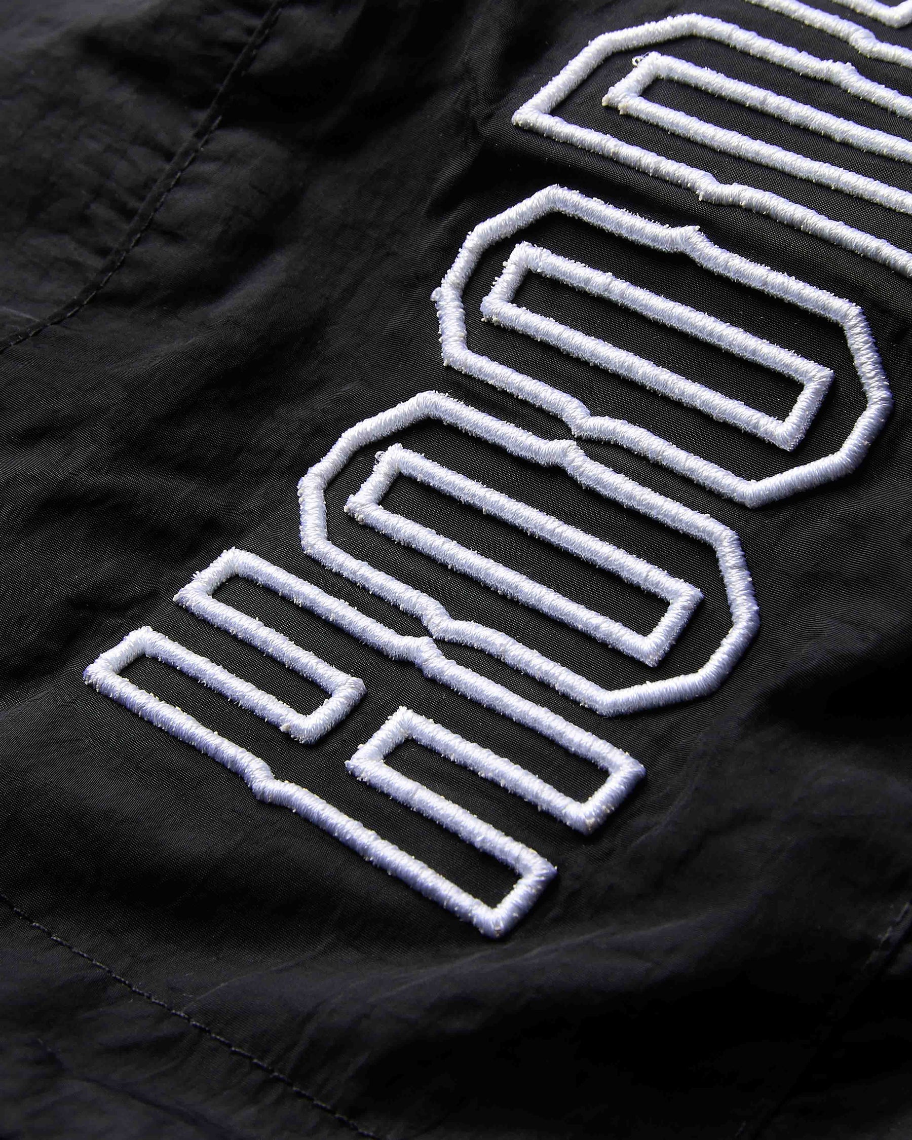 Chaser H Panel Windbreaker - Black