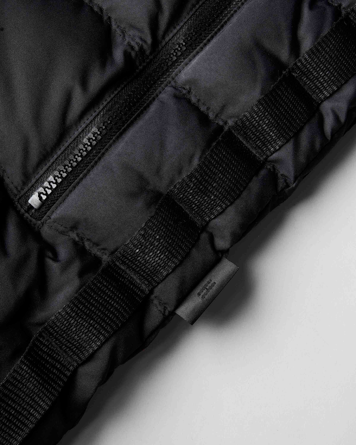 Tyler Gillet - Black