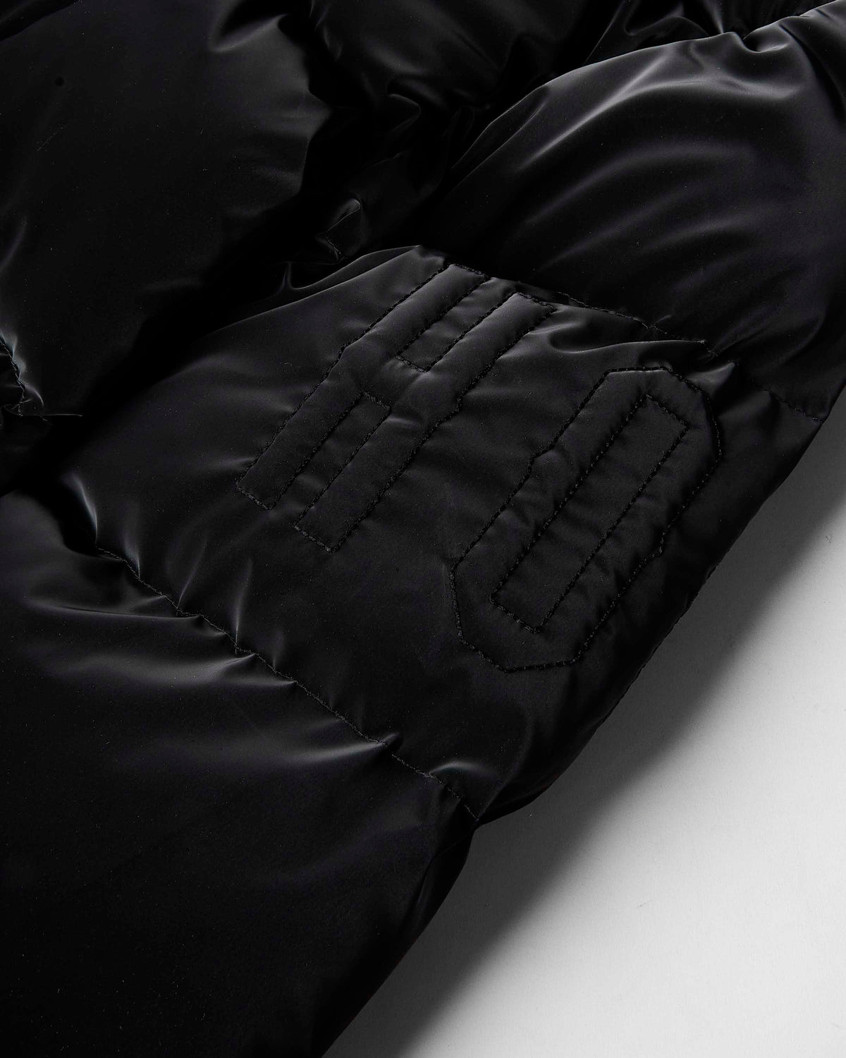 Vanta Puffer Jacket - Black