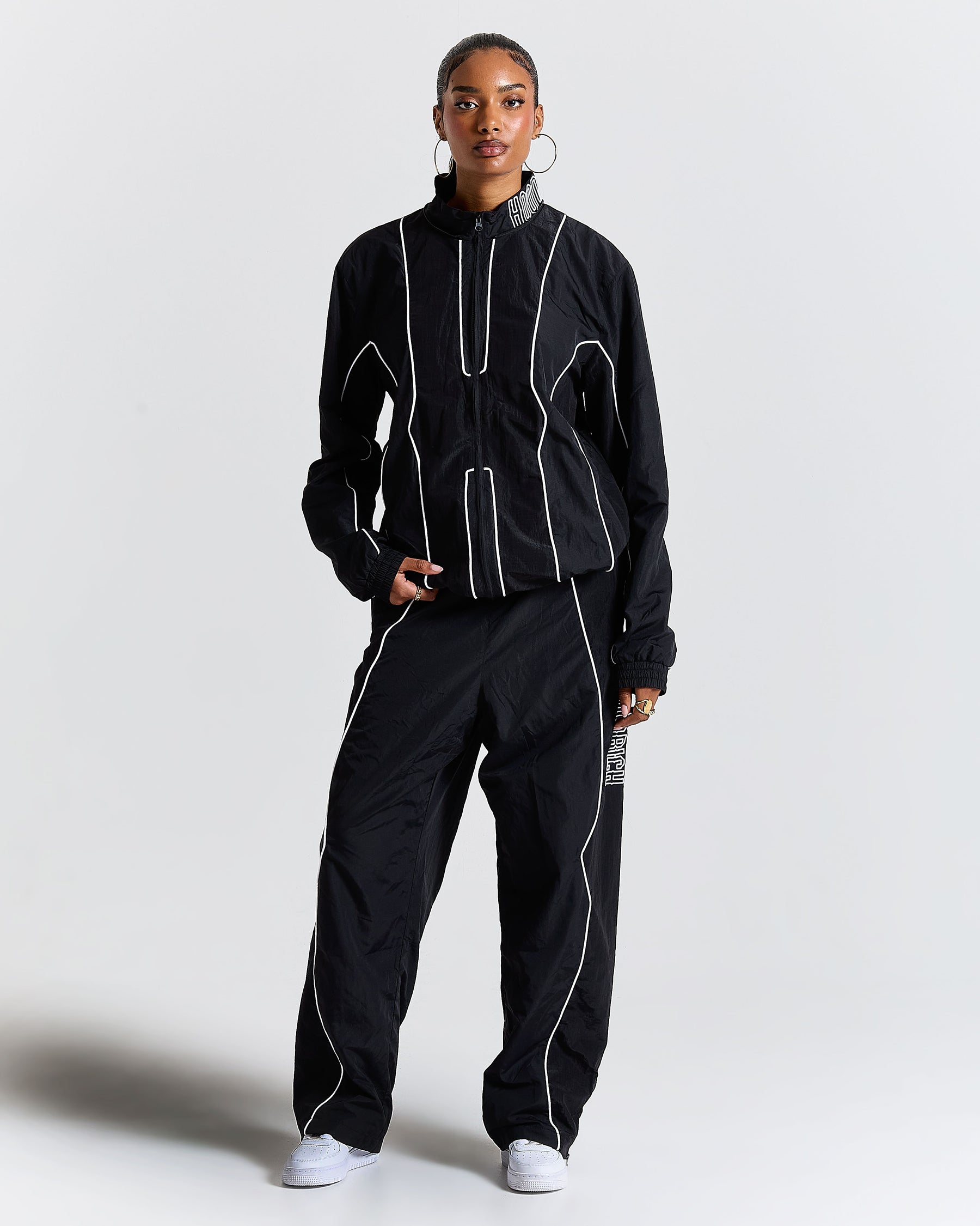 Chaser H Panel Windbreaker - Black