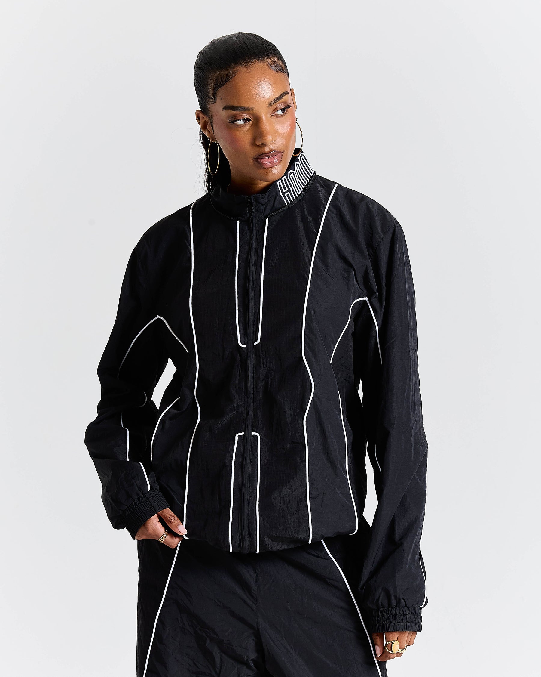 Chaser H Panel Windbreaker - Black