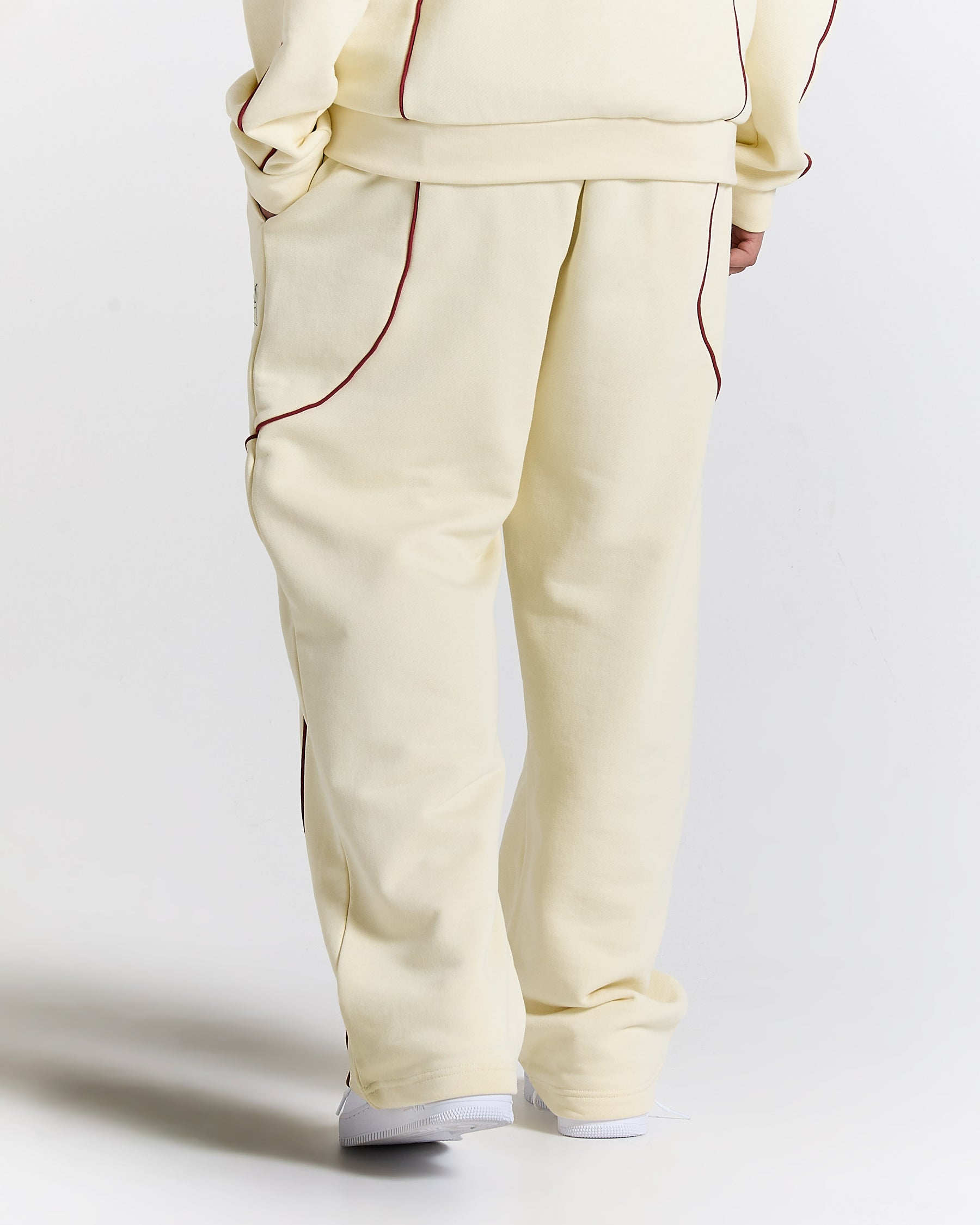 Trace Oversized Jogger - Ivory