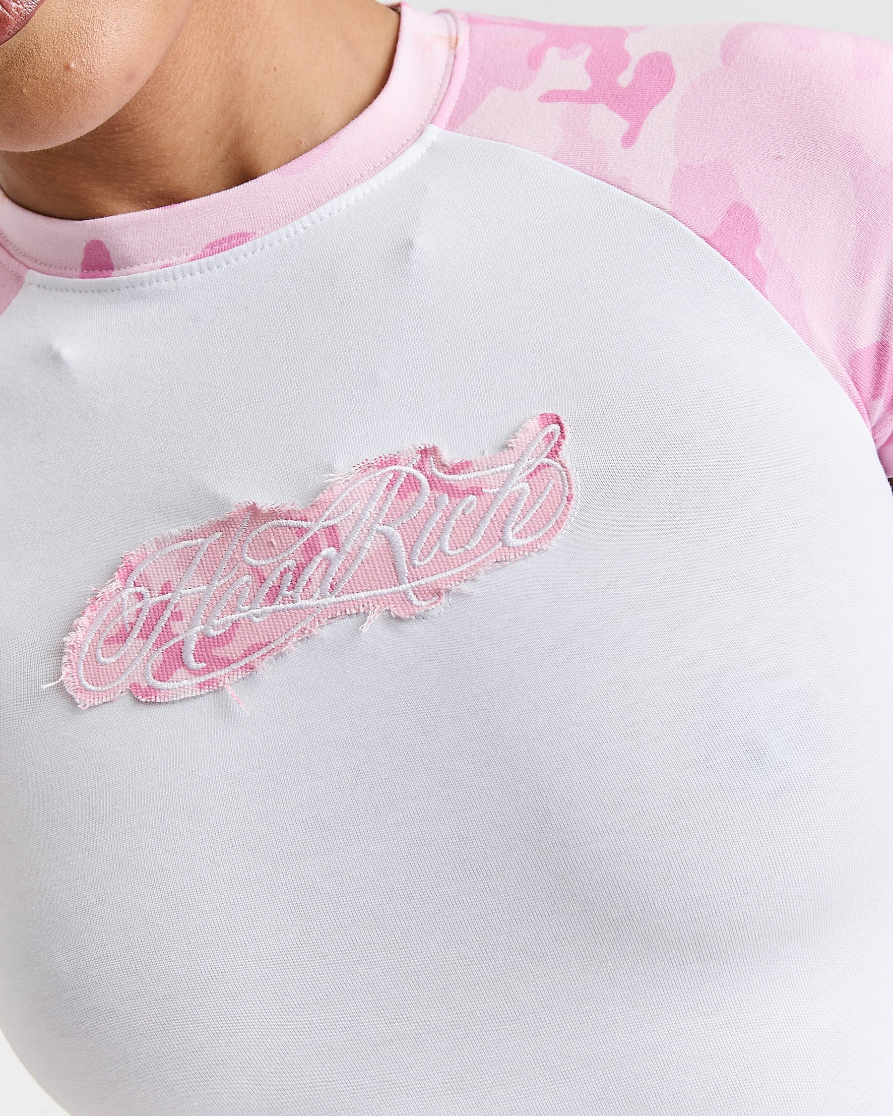 Field Fitted Tee - White/Pink Camo