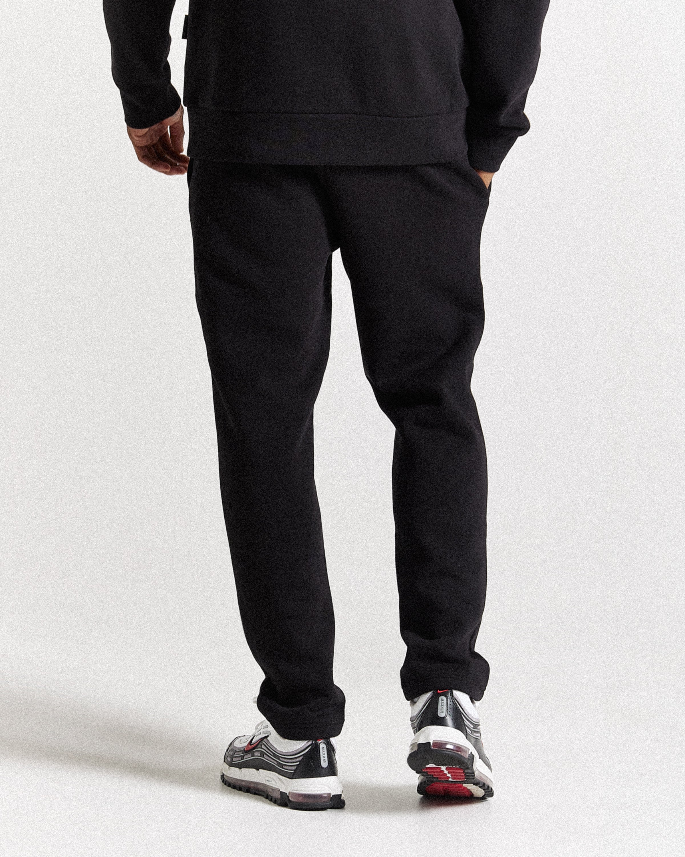 Stadium Jogger - Black/White/Red